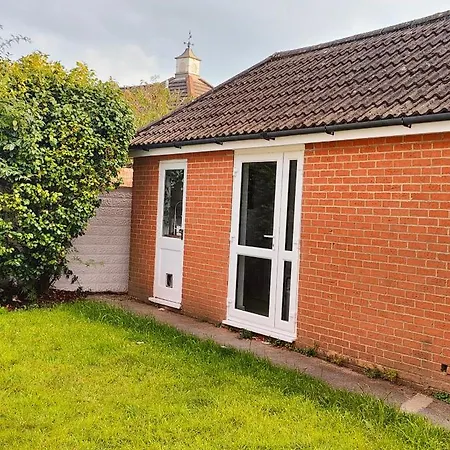 Cosy Bee And Apartment Bournemouth Exterior foto